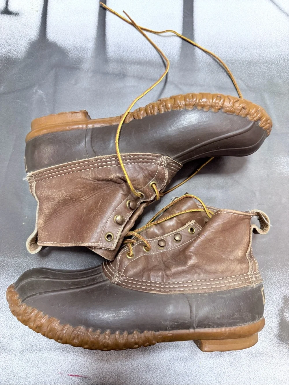 L.L.Bean VNTG made in USA sz 10 W Maine Hunting Duck Shoes